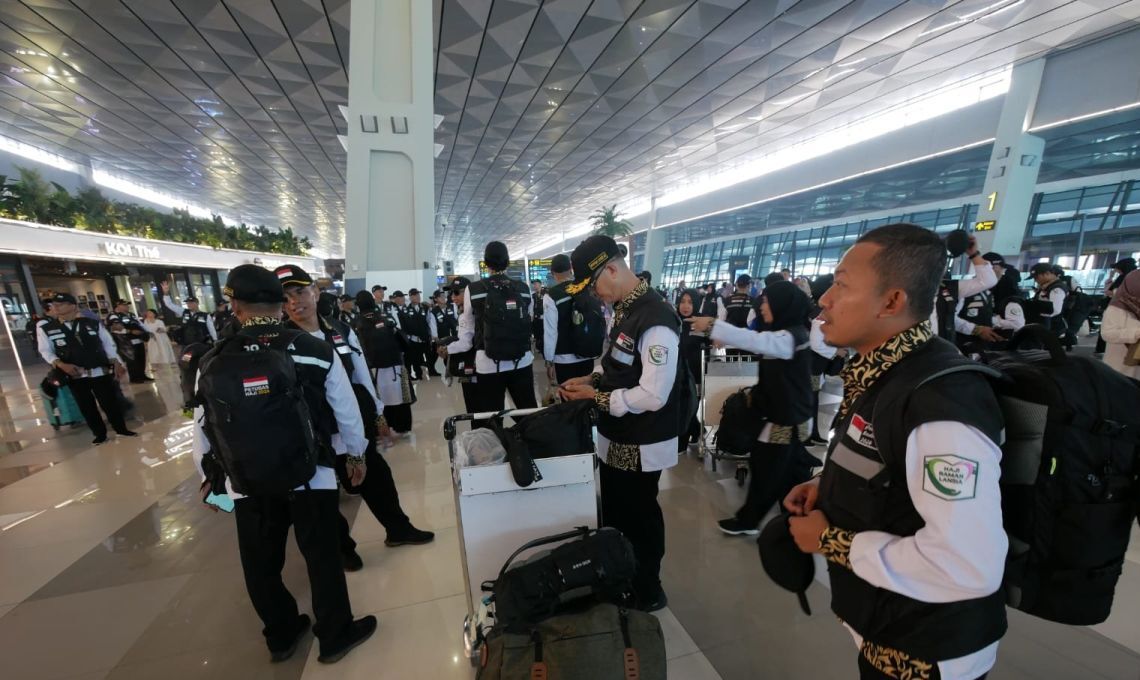 Kemarin, 329 PPIH Berangkat Ke Arab Saudi Dengan Menumpang Pesawat Warisan Budaya Indonesia.